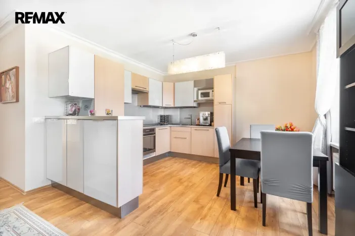 Pronájem bytu 3+kk, Karlovy Vary, Moskevská, 75 m2