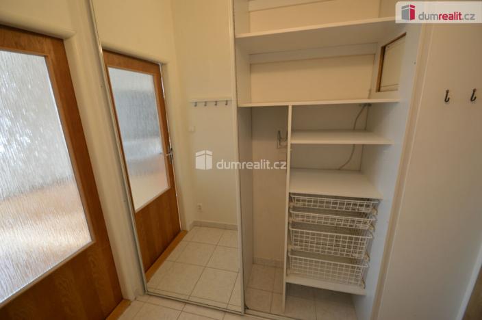 Pronájem bytu 1+kk, Praha - Šeberov, K Hrnčířům, 43 m2