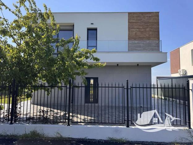 Prodej rodinného domu, Pomorie, Bulharsko, 196 m2