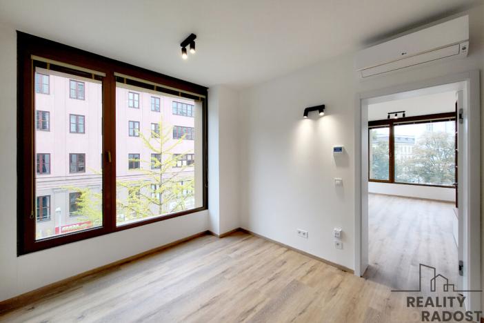 Pronájem bytu 2+kk, Brno - Veveří, Slovákova, 54 m2