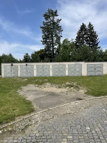 Dražba bytu 3+1, Tlumačov, Skály, 67 m2