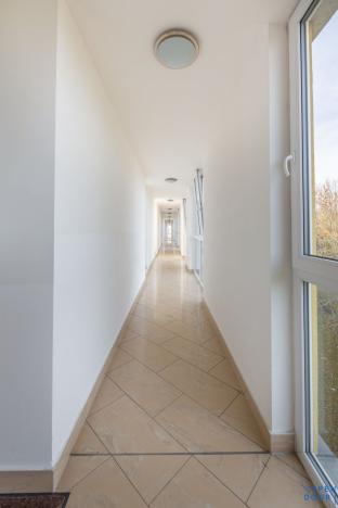 Pronájem bytu 2+kk, Praha, Zubrnická, 56 m2