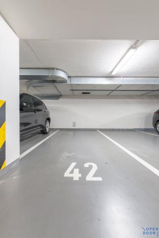 Pronájem bytu 2+kk, Praha, Zubrnická, 56 m2