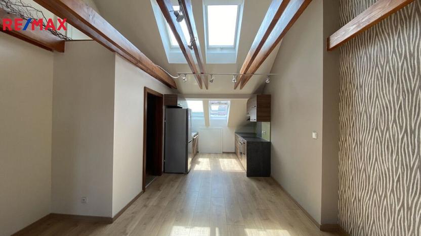 Pronájem bytu 2+1, Ostrava - Moravská Ostrava, Švabinského, 71 m2