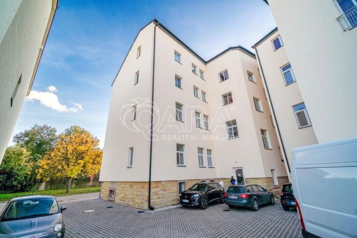 Pronájem bytu 1+kk, Kralupy nad Vltavou, S. K. Neumanna, 33 m2