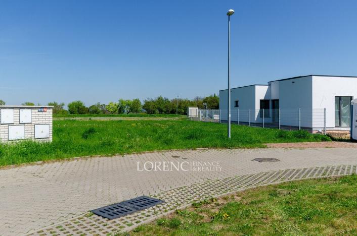 Prodej pozemku, Praha - Kbely, Ponikelská, 707 m2