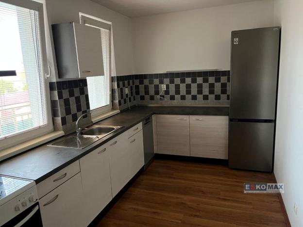 Pronájem bytu 2+kk, Břeclav, Kpt. Jaroše, 75 m2