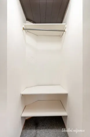 Pronájem bytu 1+kk, Praha - Podolí, Doudova, 33 m2