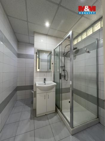 Prodej bytu 2+1, Chomutov, Holešická, 63 m2