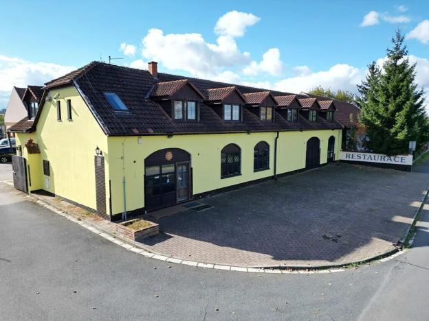 Prodej obchodního prostoru, Chocenice, 590 m2