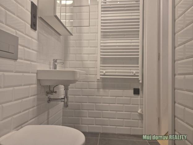 Pronájem bytu 3+kk, Praha - Vysočany, Kolbenova, 66 m2