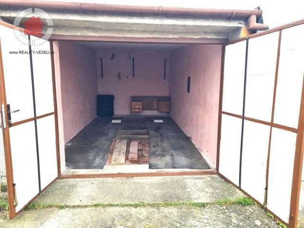 Prodej ostatní, Veselí nad Moravou, Hutník