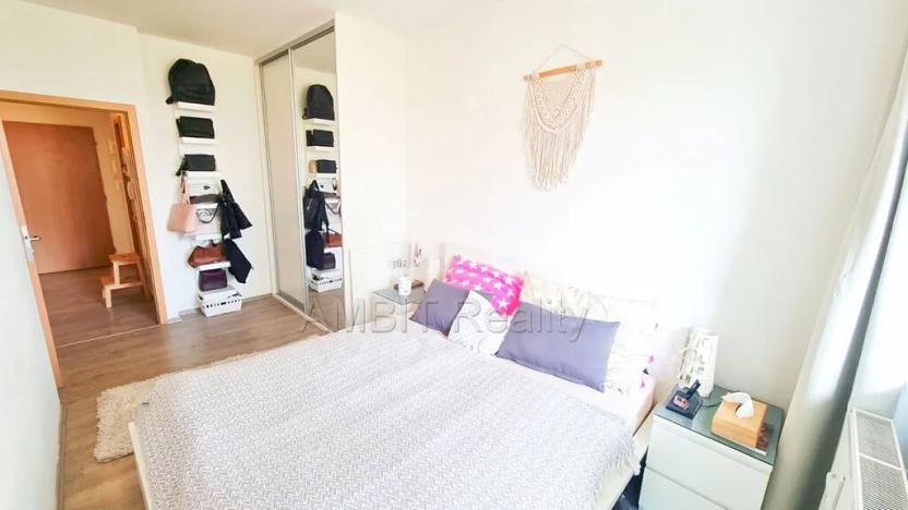 Pronájem bytu 2+kk, Praha - Hlubočepy, Voskovcova, 42 m2