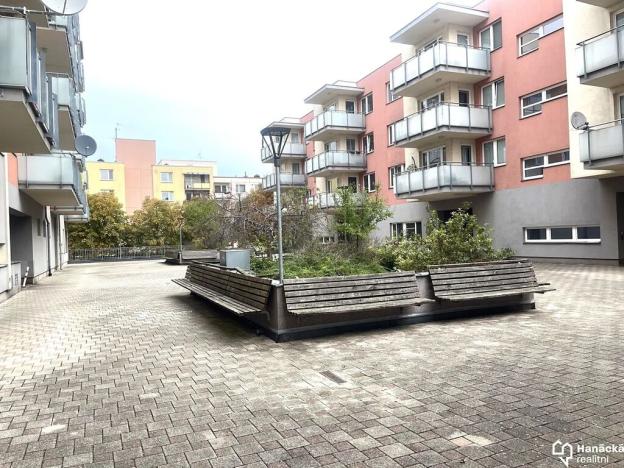 Pronájem bytu 1+kk, Olomouc, Družební, 30 m2