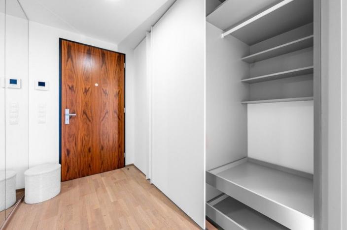 Pronájem bytu 2+kk, Praha - Holešovice, Sanderova, 60 m2