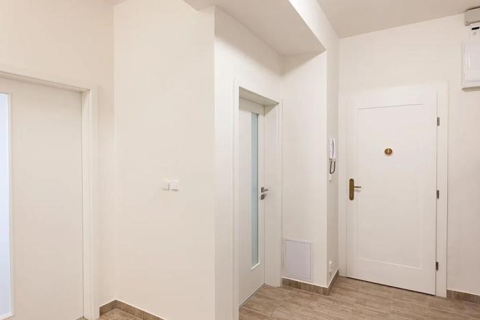 Pronájem bytu 2+1, Praha - Bubeneč, U zeměpisného ústavu, 46 m2