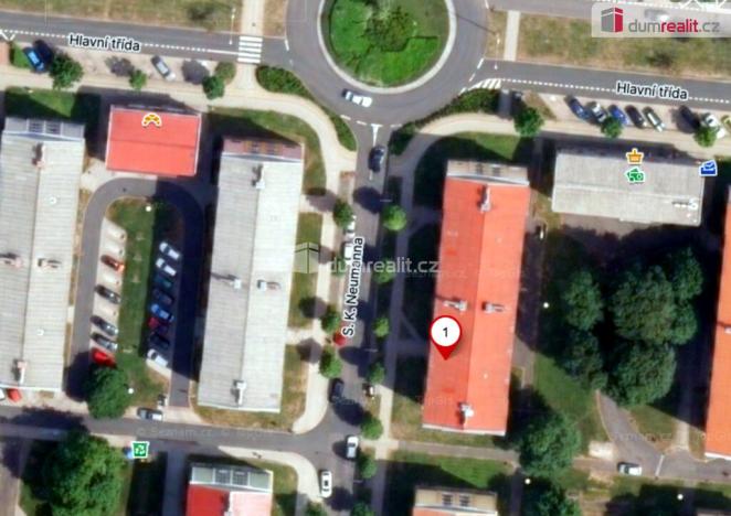 Pronájem bytu 2+1, Ostrov, S. K. Neumanna, 65 m2