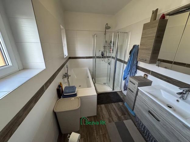 Prodej rodinného domu, Králův Dvůr, Pod Hájem, 270 m2