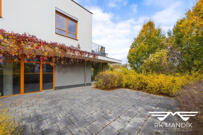 Prodej obchodního prostoru, Odolena Voda, K Cukrovaru, 90 m2