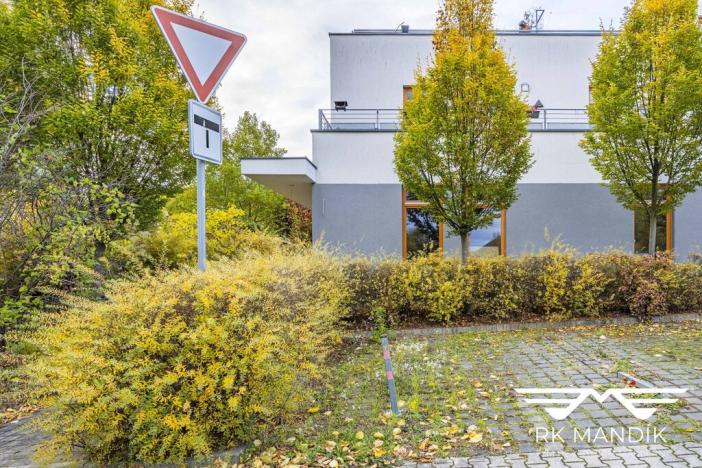 Prodej obchodního prostoru, Odolena Voda, K Cukrovaru, 90 m2