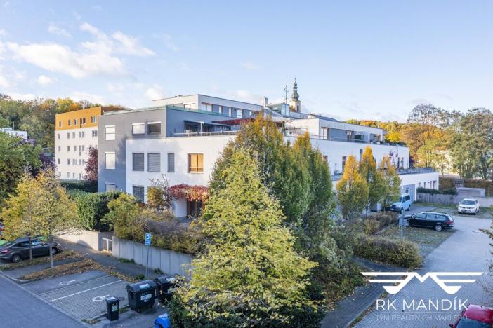 Prodej obchodního prostoru, Odolena Voda, K Cukrovaru, 90 m2