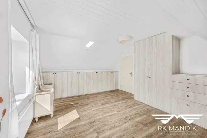 Prodej rodinného domu, Mníšek pod Brdy, U nádraží, 164 m2