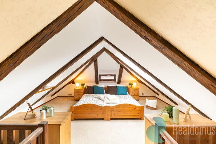 Prodej atypického bytu, Praha, Malostranské náměstí, 270 m2