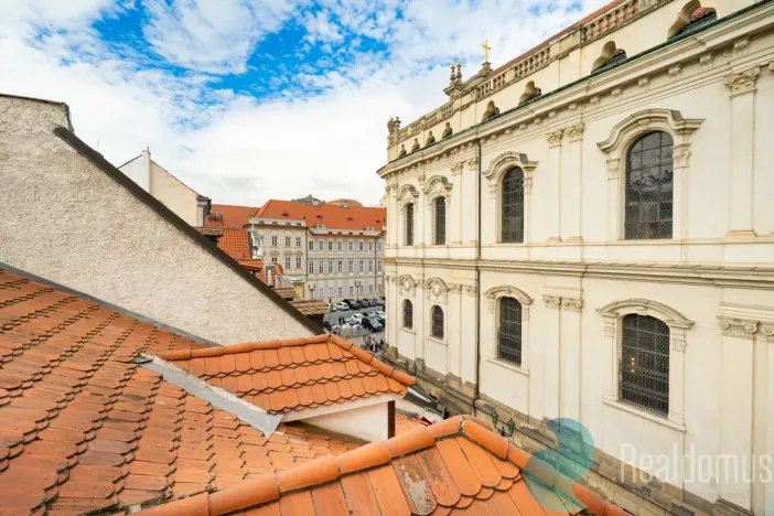 Prodej atypického bytu, Praha, Malostranské náměstí, 270 m2