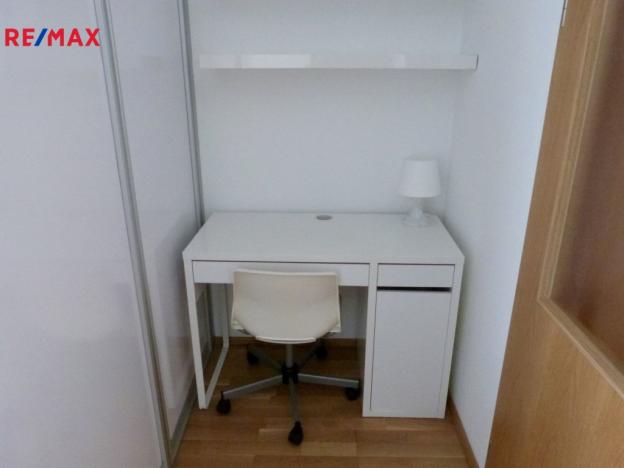 Pronájem bytu 1+kk, Praha - Vinohrady, Korunní, 42 m2