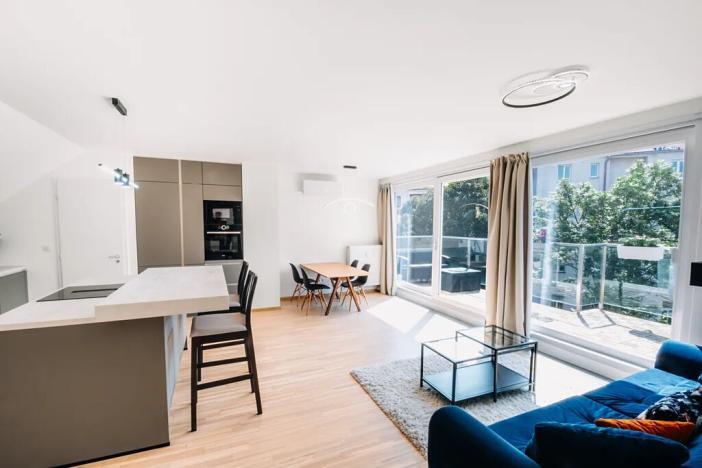 Prodej bytu 2+kk, Praha, Bořivojova, 101 m2