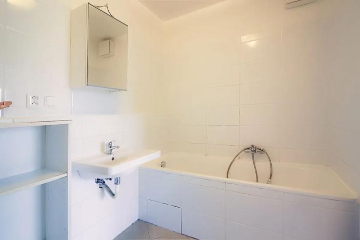 Pronájem bytu 2+kk, Praha - Vysočany, Jana Přibíka, 59 m2