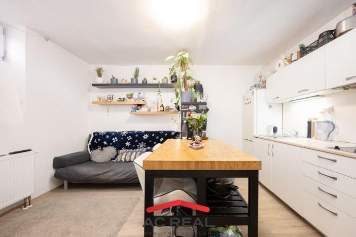 Prodej bytu 2+kk, Brno, Hostislavova, 42 m2