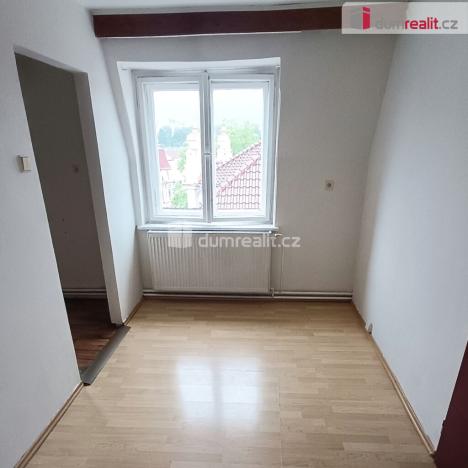 Pronájem bytu 2+1, Děčín - Děčín I-Děčín, Křížová, 80 m2