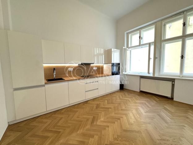 Pronájem kanceláře, Praha, Revoluční, 125 m2