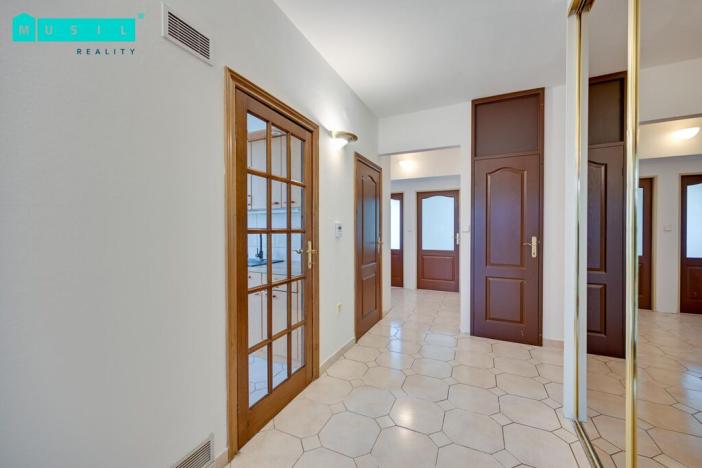 Pronájem bytu 3+1, Olomouc, Bezručova, 119 m2