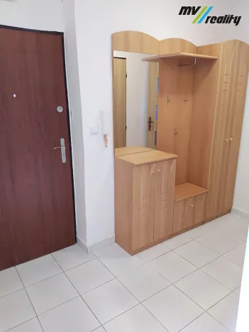 Pronájem bytu 2+1, Milovice, Dukelská, 59 m2