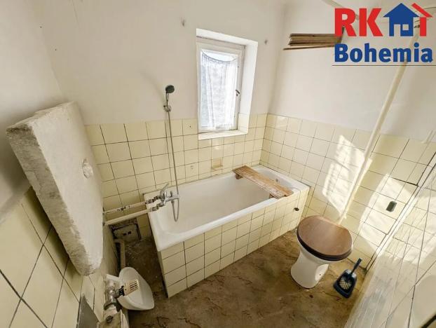 Prodej rodinného domu, Dobrovice, Husova ulice, 170 m2