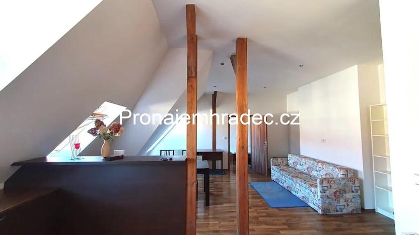 Pronájem bytu 2+kk, Hradec Králové, Okružní, 62 m2