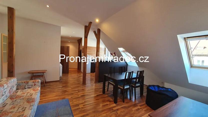 Pronájem bytu 2+kk, Hradec Králové, Okružní, 62 m2