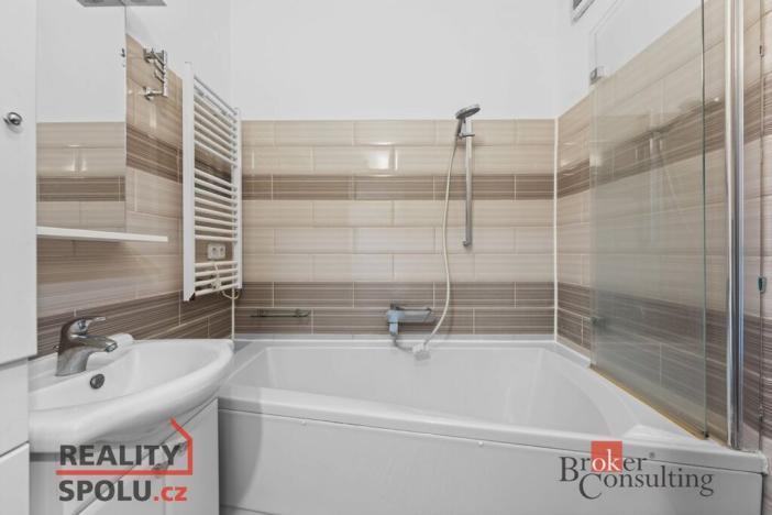 Prodej bytu 2+1, Kosmonosy, Jizerská, 64 m2