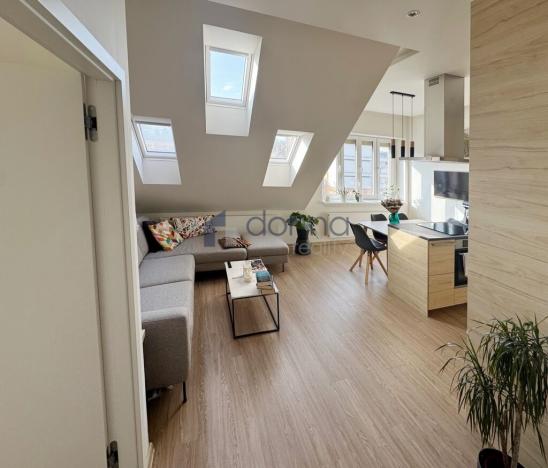 Pronájem bytu 2+kk, Praha - Podolí, Jeremenkova, 47 m2