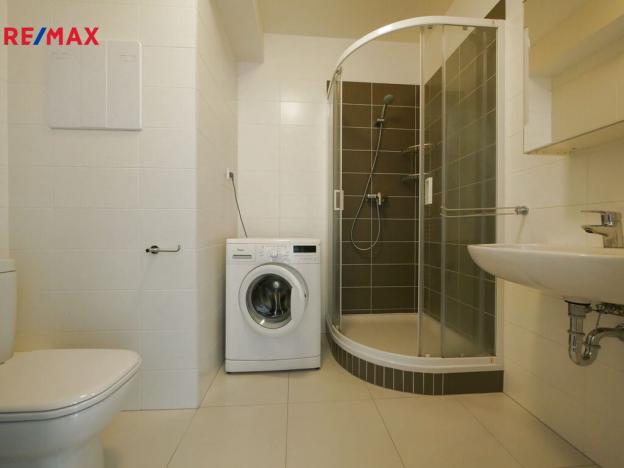 Pronájem bytu 1+kk, Praha - Hostavice, U Hostavického potoka, 43 m2