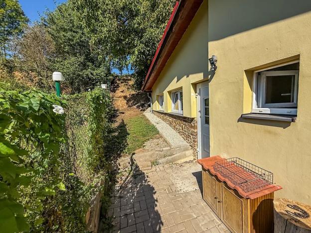 Prodej bytu 2+kk, Červené Pečky, Dobešovice, 66 m2