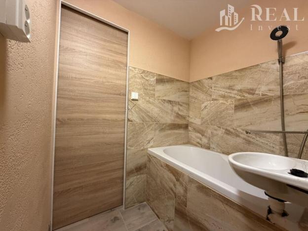 Pronájem bytu 1+1, Chomutov, Březenecká, 38 m2