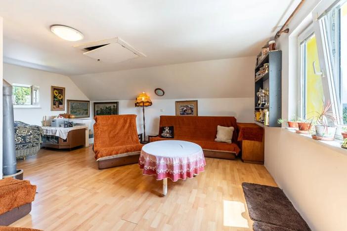 Prodej chaty, Hradčany, 61 m2