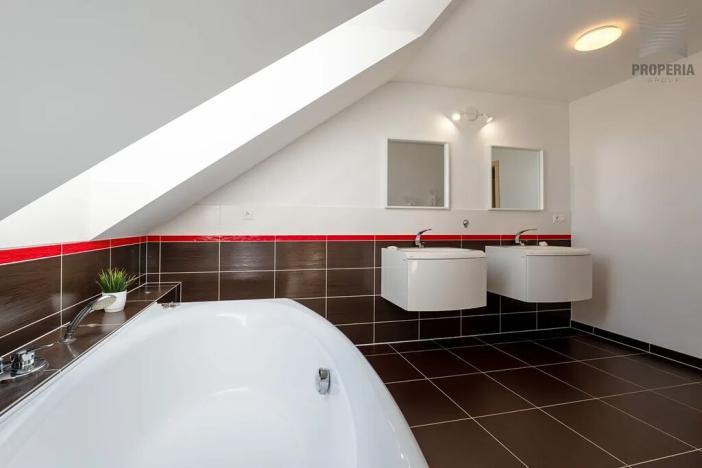 Prodej rodinného domu, Lísek, 252 m2