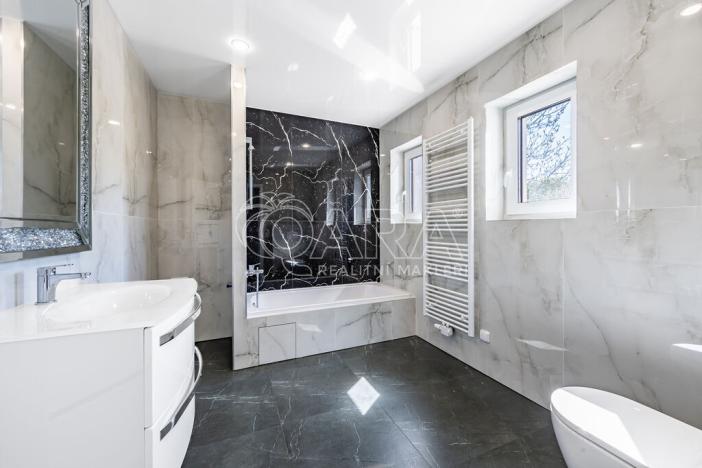 Prodej rodinného domu, Žebrák, Na Pěšině, 325 m2