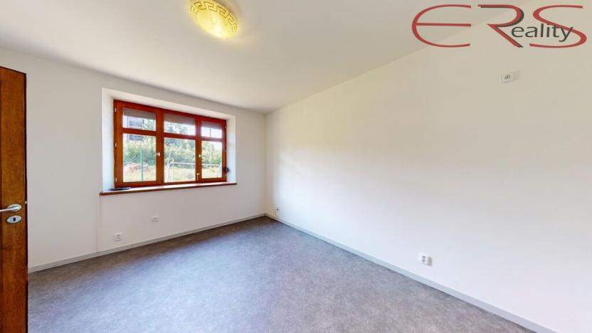 Pronájem bytu 2+kk, Jablonec nad Nisou, U Balvanu, 43 m2