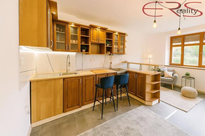 Pronájem bytu 2+kk, Jablonec nad Nisou, U Balvanu, 43 m2