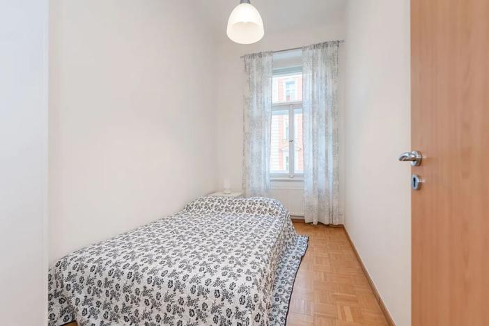 Pronájem bytu 3+kk, Praha - Smíchov, Zborovská, 76 m2